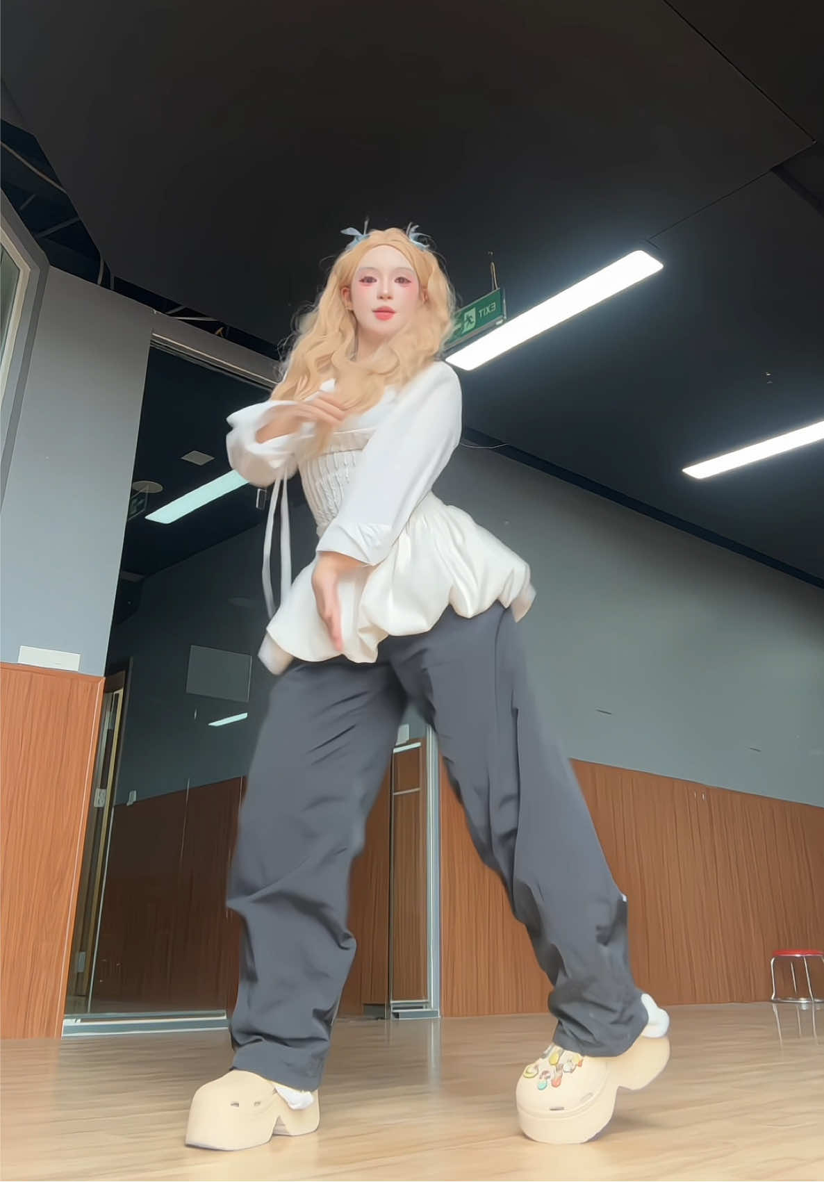 qua nỗi sầu đêm nayyy