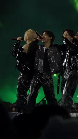 251018 🐥🐹🦊 Stray Kids World Tour <dominATE : celebrATE> #skz #straykids #stay #Felix #Han #I.N 