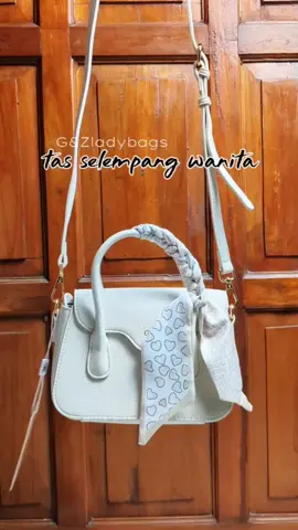 tas selempang wanita, so cute banget ini tasnya #tasselempang #tasselempangwanita #tastenteng #taswanitaviral #taspuleather 