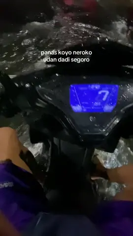bar ki tuku kapal kapalan #banjirsemarang #semarang24jam #tlogosari 