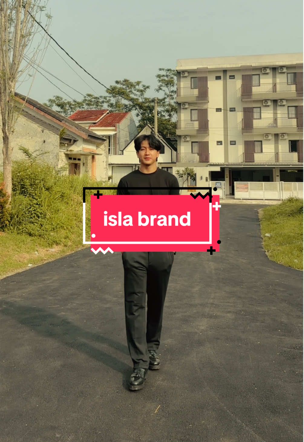 ada orang lewat #OOTD #allblack 