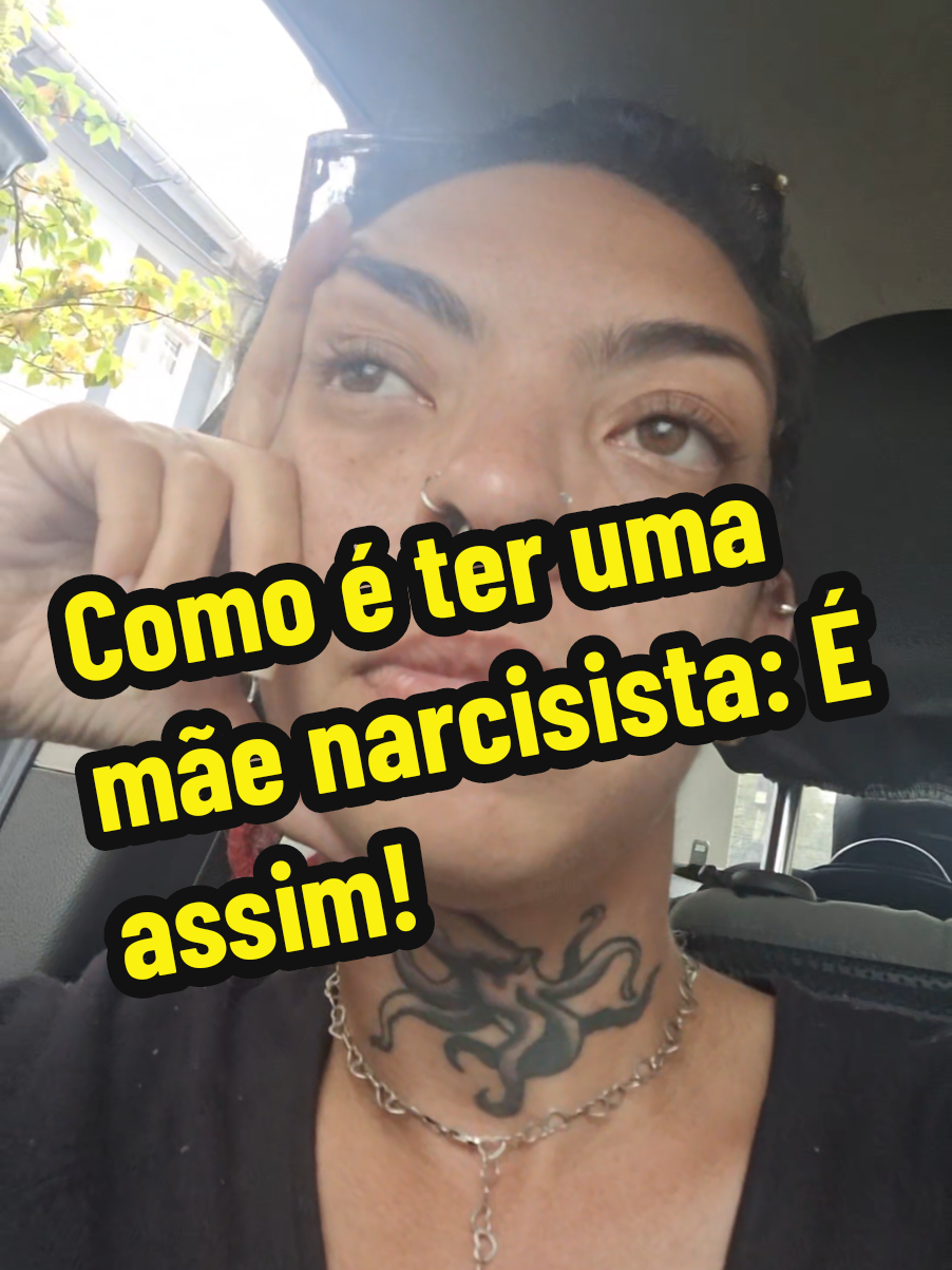 Ela te humilha, te controla, te gera novas situações para te prender (como literalmente uma prisioneira). Ameaças, agressões físicas, tira a sua autonomia financeira através de manipulação. Te chama de doida, de doente, diz que você tá em surto, que é drogada... É assim que uma mãe narcisista age, mas eles morrem de medo de serem expostos. #narcisismopatologico #maenarcisista #relacoesabusivas #abusonarcisista #vitimadenarcisista 