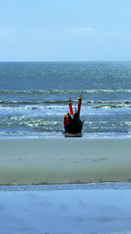 কত মানুষ ফিরিয়ে দিলাম, শুধু তোমার চোখে নিজের প্রতিচ্ছবি খুঁজে পাওয়ার আশায়। 💔