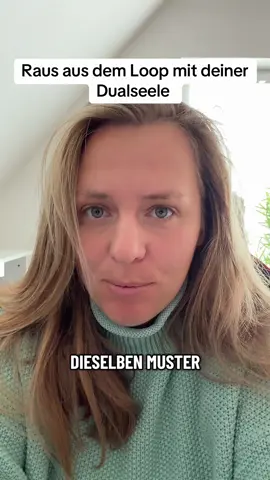 🔁 Immer wieder dieselben Schleifen im Dualseelenprozess? Du merkst, wie du in Gedanken, Gefühlen oder Situationen hängenbleibst – als würdest du im Kreis laufen? Das ist der Moment, in dem du aus dem Loop aussteigen darfst. 🌙 Beim Kerzenritual am 24.10. geht es genau darum: 🕯️ Den Kreislauf aus Schmerz und Hoffnung zu beenden. 💫 Deine Energie zu dir zurückzuholen. 💖 Und dich selbst wieder zu wählen. ✨ Folge mir für mehr Impulse zum Dualseelenprozess 🕯️ Kommentiere „Ritual“, wenn du den Link zum Kerzenritual Ich wähle mich – ich nehme mir meine Kraft zurück möchtest. #dualseele #dualseelenprozess #twinflamejourney #seelenliebe #energiearbeit          