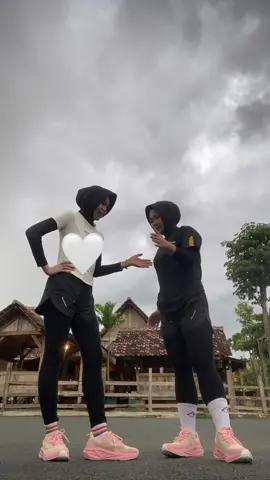 DANCE LAGI DAN LAGI#pelarikonten #Running #foryou #DANCE #fyp 