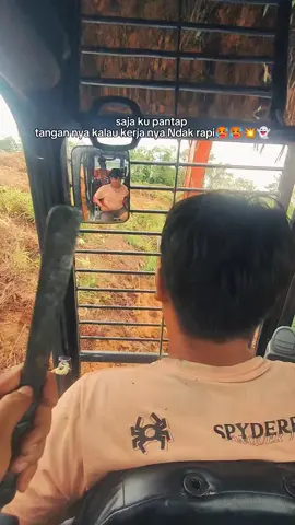 cuma ngajarin Helper aja🥵💥👻🤕 #excavator  #hitachi  #lewatberandafypシ  #tiktokviral #viral  @Gugun wijaksono @Iky @@aba_long13 @Atoddd @@Abangku96 @H. kalep16  
