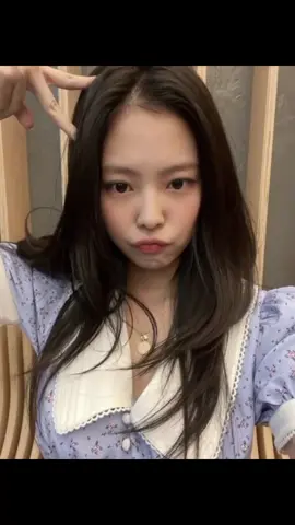 អត់ទុកយូរ😌#jennie #foryoupage #fyppppppppppppppppppppppp #Meme #CapCut 