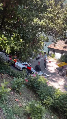 Lendária #sennatowerbalneariocamboriu #mclaren #senna #mclaren 