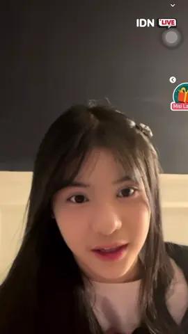 “sabar ya ade ade ya” wkwk siap cece trisha😭 #trishajkt48 #idnlivejkt48 #fyp 