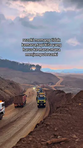 semngat yah pejuang nafkah💪🏻💪🏻#berandafypp #fyp #fypppppppppppppp #foryuopage #storytambang #tambangbatubara #tambanghitz #hauling #storywhatsapp #katakata #storykerja #katakatamotivasi 