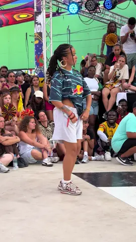 @rufinalu🇬🇭🇰🇿 🔥🥵 in the 1vs1 battle at Oyofe Vol 8  #oyofe #dance #battle #vibes