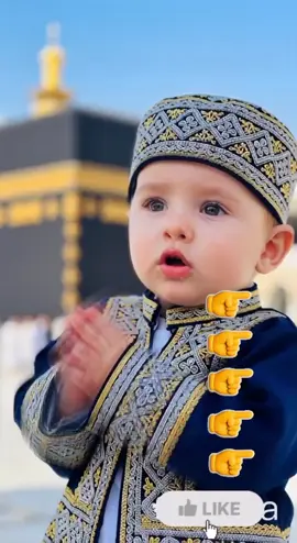 Cute 🥰 Baby Dua in Makha  #cutebaby #dua #makha #madina #aqsa 