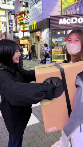 箱の中身は…？📦 #箱の中身 #箱の中身はなんだろな #さーちゃん 