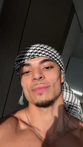 #луксмаксинг Гайд в тгК , план тренировок в зале и дома в тгк переходим 👉  #looksmax #looksmaxing #GlowUp #jawline 