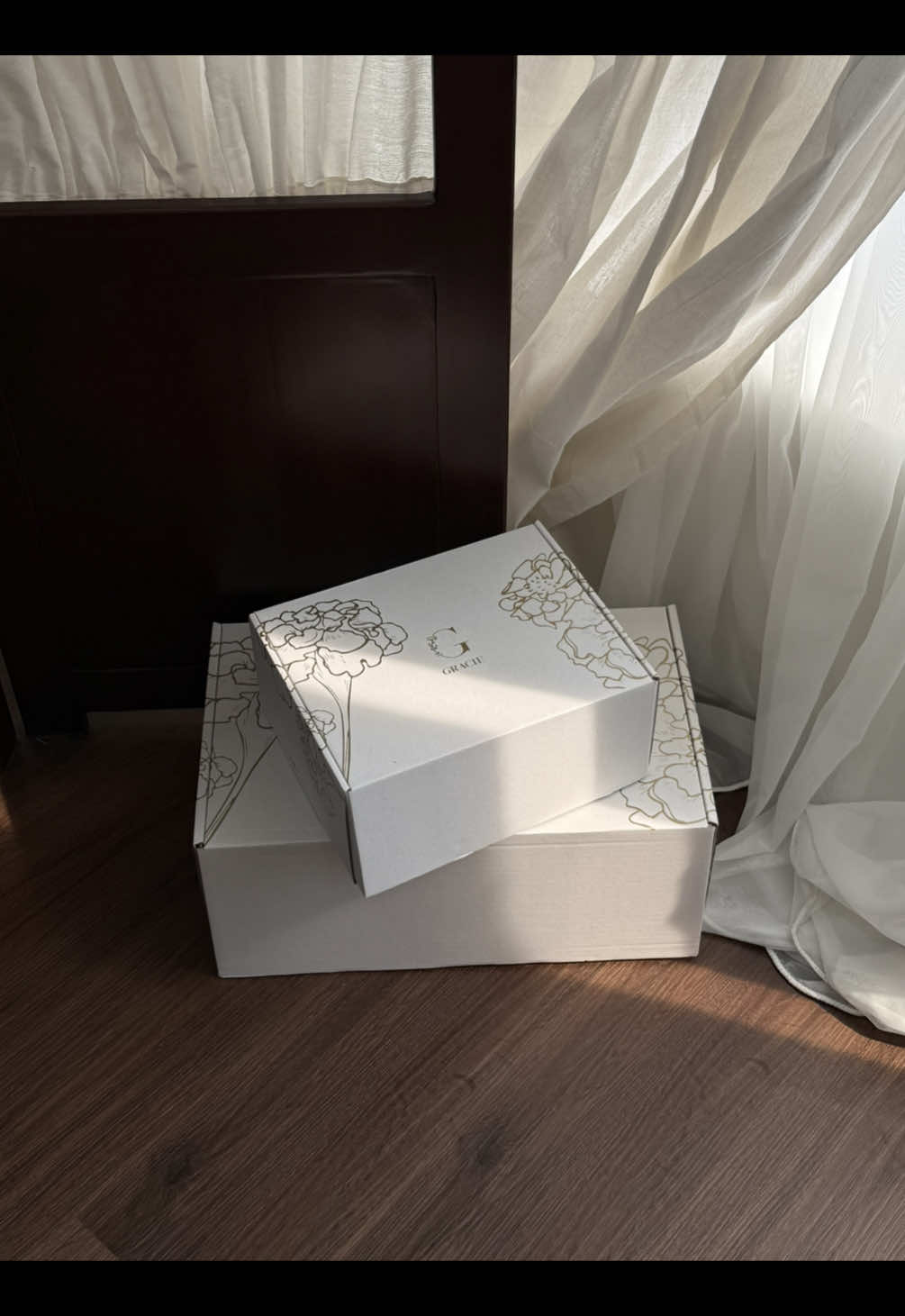 leather vs suede, pick your fav👆🏻