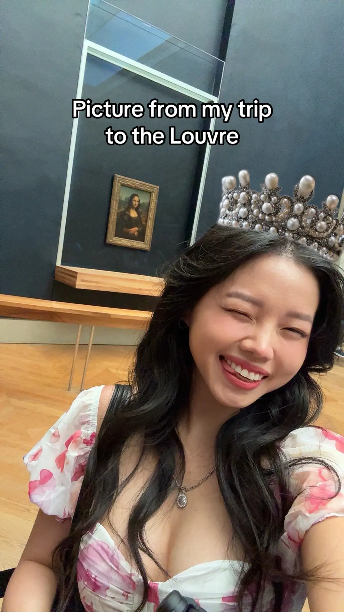 #louvre #heist #louvremuseum #paris 