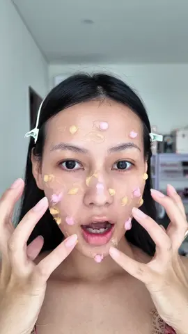 Kem dưỡng viên nang. 1 viên này có dưỡng nhiều lắm, tui quay clip thui mn đừng cho nhiều nha 