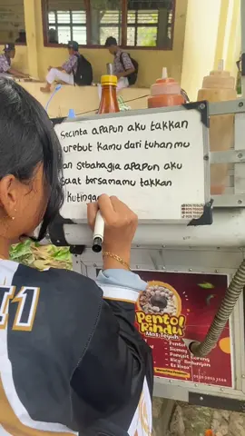 Meskipun kita berbeda , tapi smoga tujuan kita sama😊😇 Terima kasih kak @ta^ofta  Sudah mampir di PENTOL RINDU☺️ #pentolrindumasteguh #quotestory #sadvibes #trending #fyppppppppppppppppppppppp 