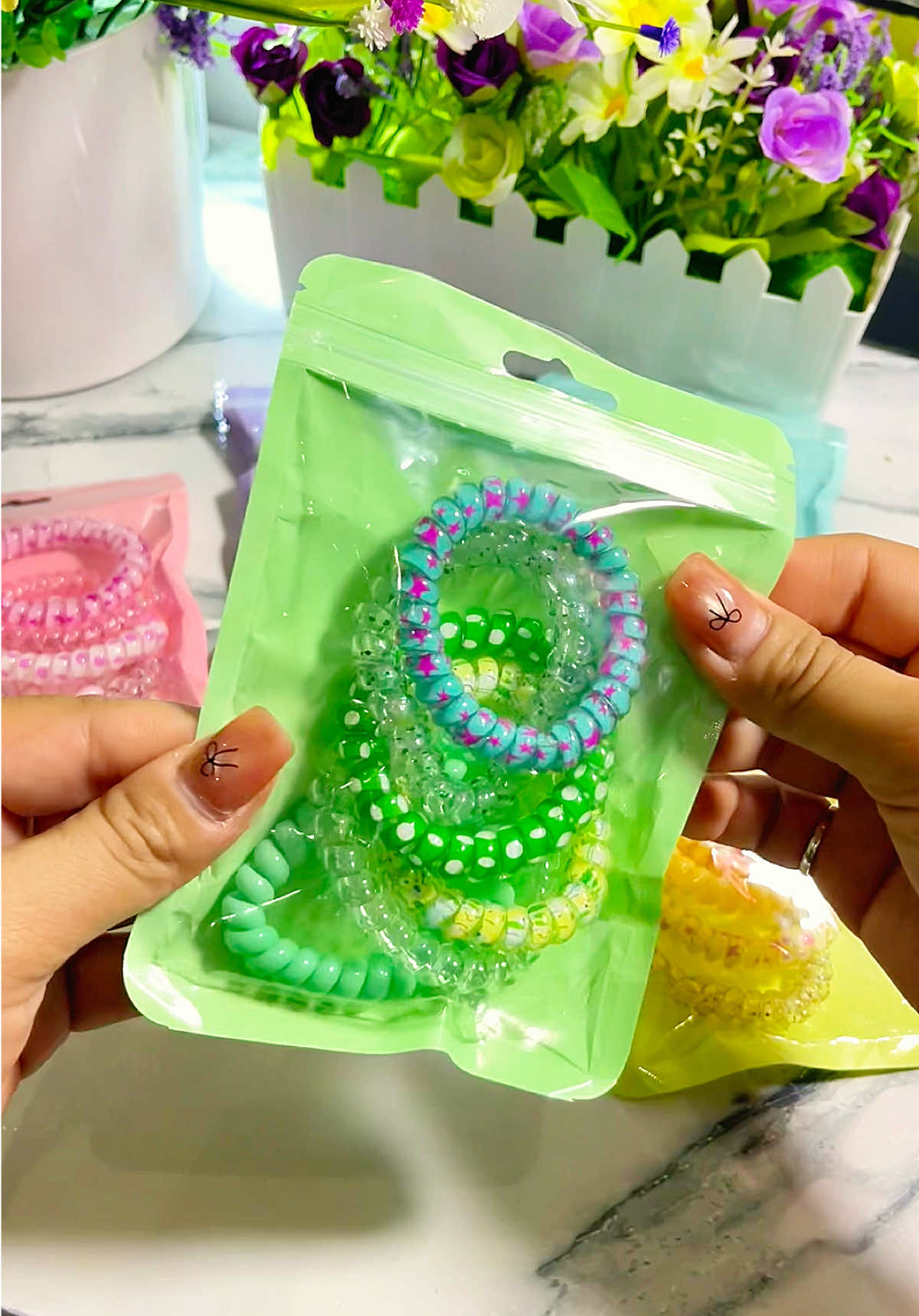 Túi 6 dây cột tóc lò xo  @Ngọc Lanh (Mẹ Cutin)  @Ngọc Lanh (Mẹ Cutin)  @Ngọc Lanh (Mẹ Cutin)  #daycottocxinh #daybuottoc #phukientoc #ngoclanhmecutin #xuhướng 