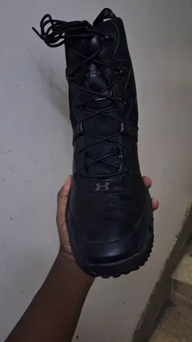 #Ex 🇬🇧 @isaacfootwear  #UnderArmour 💯💯💯 Size.   45.   Uk.   10 .....Kindly Call/WhatsApp 0758927797 🇰🇪 