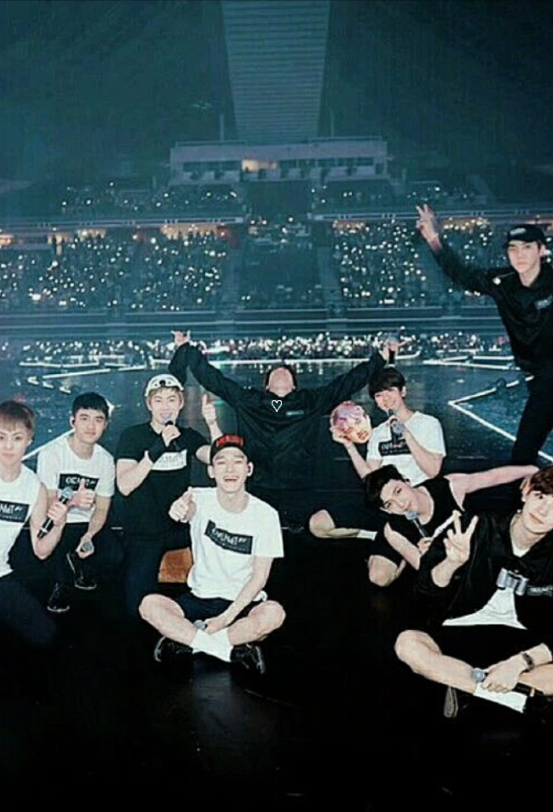terimakasih sudah bertahan selama ini, comeback ot berapapun nanti aku tetap akan mencintai kalian🫶🥹 #exo #exol #weareoneexo #saranghaja 