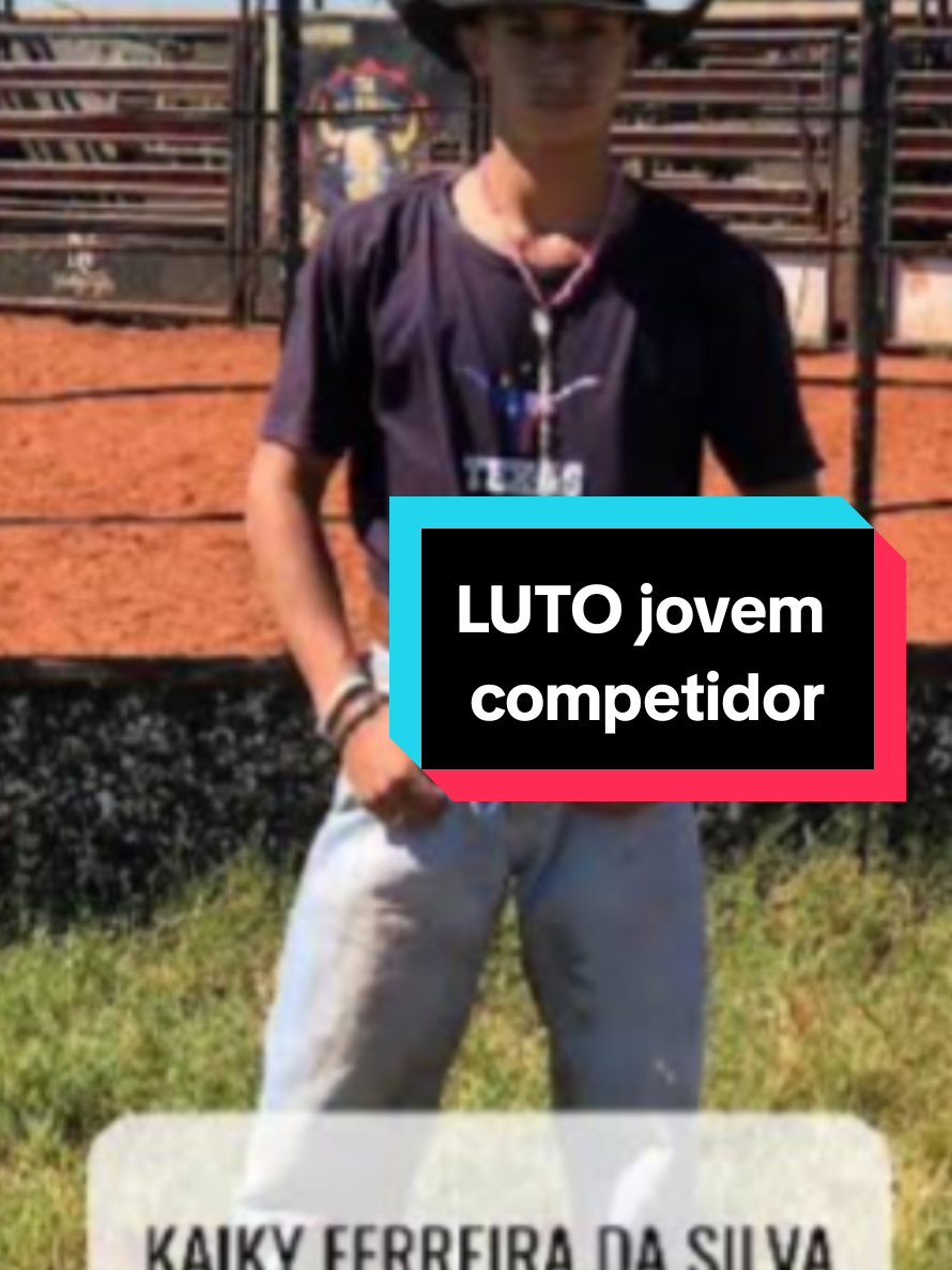 morre competidor em touros kaiky ferreira da silva de 18 anos de idade ao participar de rodeio na cidade de Rio doce , kaiky estava internado no hospital de Santa Helena de Goiás a onde infelizmente faleceu #luto #morrepeão #acidentenorodeio #rodeioemtouros #RODEIO 