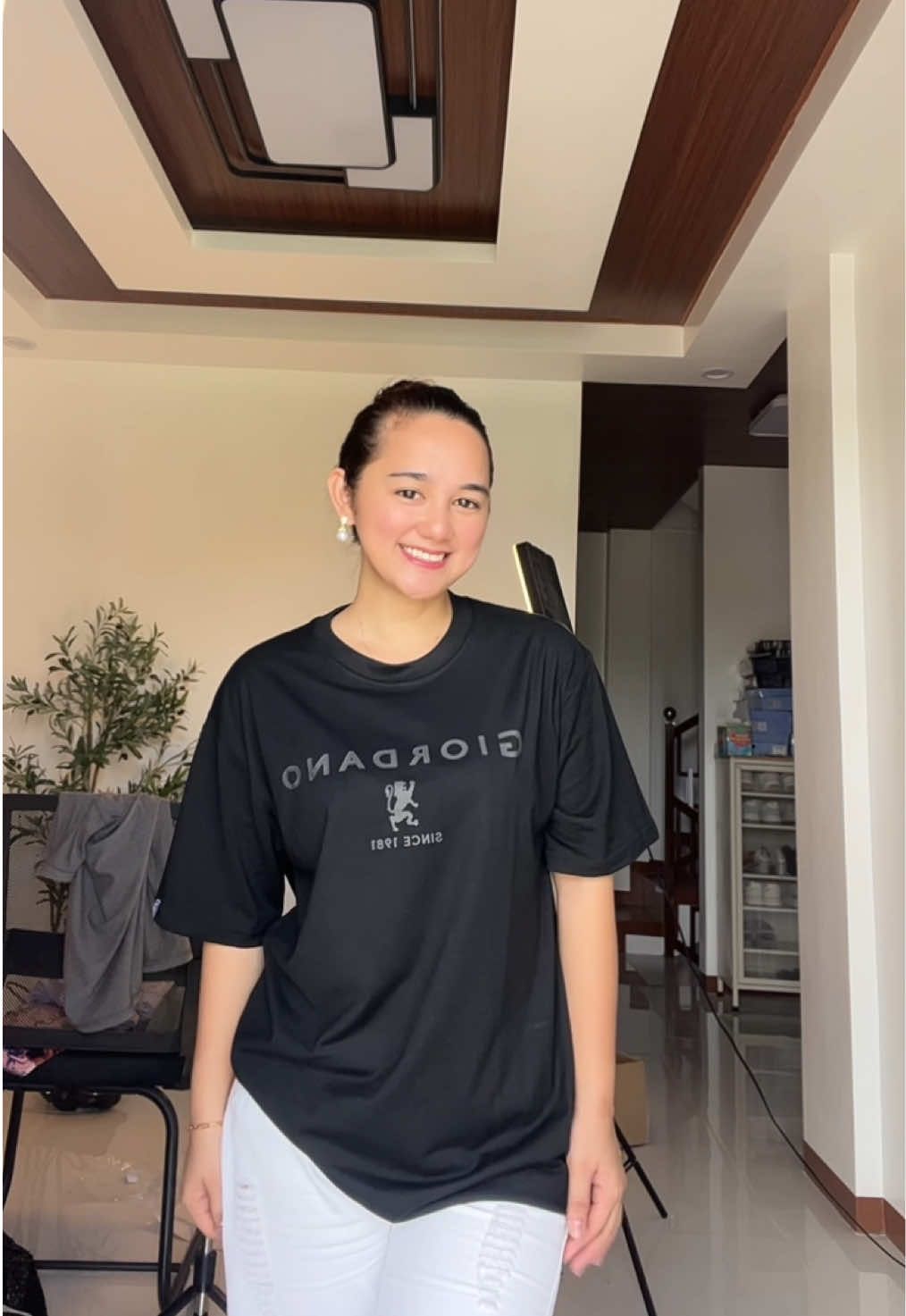 Classic. Minimal. Timeless. 🖤 This Giordano tee is giving effortless streetwear vibes — perfect for any look 😎 #GiordanoStyle #StreetwearEssentials #tshirt #shirt 