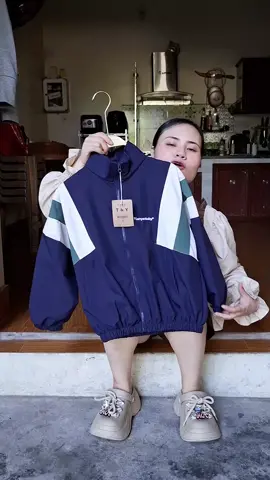 Áo khoác gió unisex navy phối màu cổ cao khóa kéo form rộng  #trangkidsshop #thoitrangtreem #aokhoacgio ##CapCut 