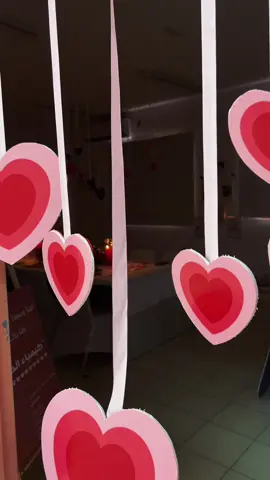 دائماً وابداً تقف كلماتي حائره أمام ابداع طالبات متوسطة وثانوية الحمضة😢💕 طالبات ثاني ثانوي 💕 أبدعتوا في برنامج كيمياء الحب خلطتوا العلم بالمشاعر واخرجتوا لنا لوحة من الإبداع والتميز فخورة بكم جدًا💕 ايضاً الشكر موصول لخريجاتي العام أطوار وغيوم والمتدربات أميره ونوره كانت لكم لمساتكم الجميله جداً على البرنامج ✨ ختاماً أشكر المعلمه الجميله المبدعه أ.هدى هزازي على ماتقدمه للطالبات من جهود جميله ✨💕 #متوسطة_وثانوية_الحمضة #كيمياء_الحب #اسبوع_الكيمياء_العربي #عسير#بيشه 
