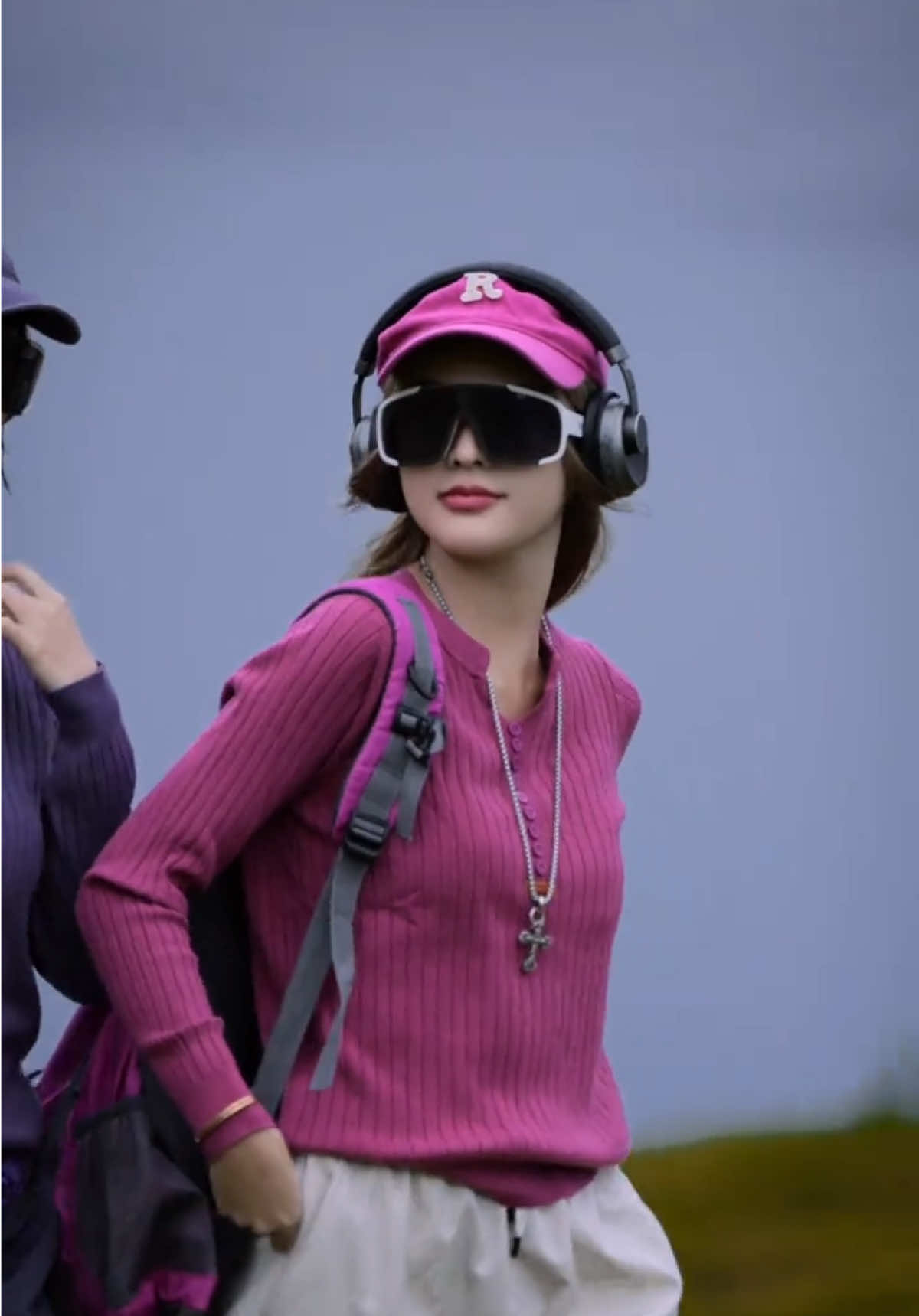 Kính đi xe và tai nghe có tại giỏ hàng #supercars #luxurycars #carslover #gaidep #jeep 