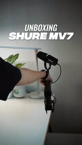 Unboxing Micro mới của mình SHURE MV7 + Hyperwork Arm #csetupsvn  #desksetup  #shure  #microthuam 
