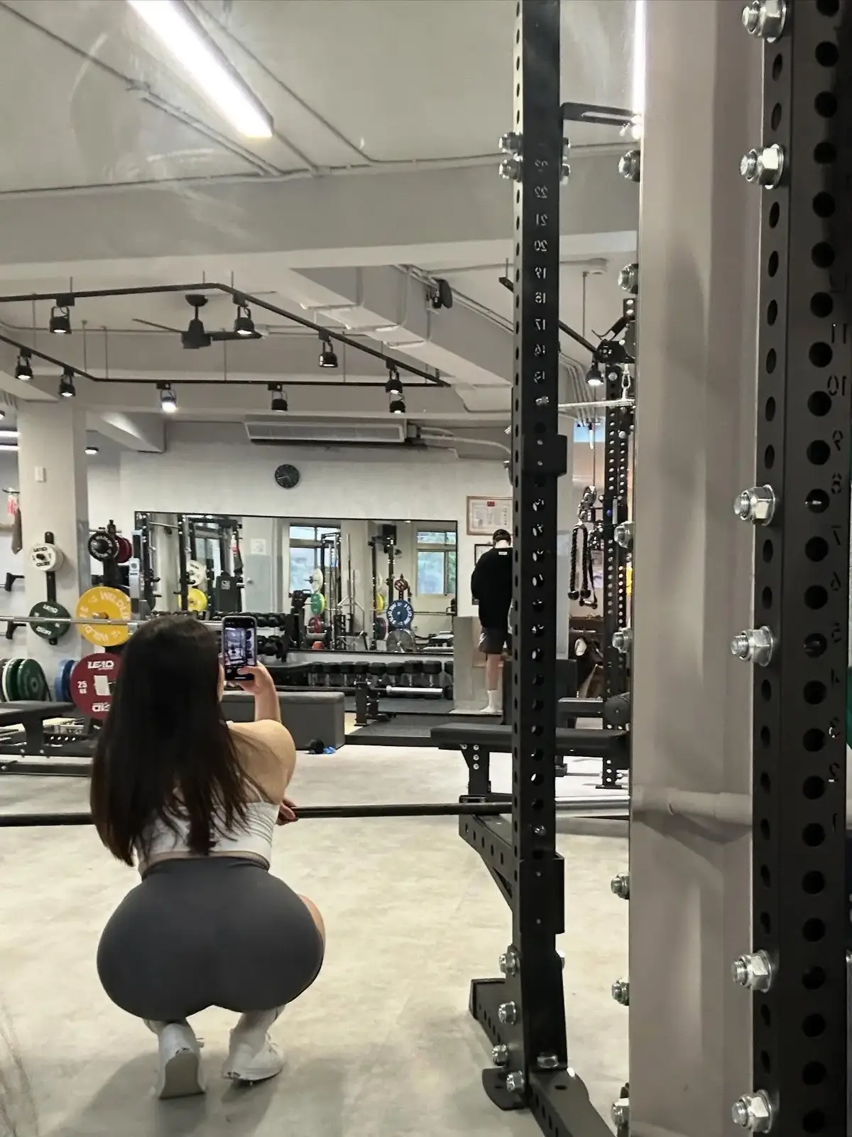 keep going💪#mirorselfie #gym #fypシ゚ #workout 