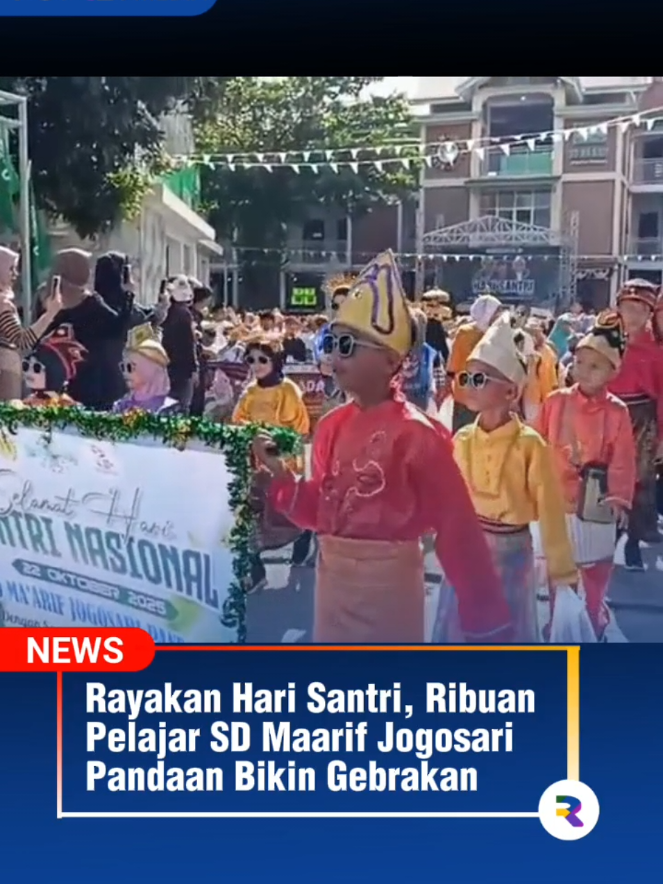 Suasana Pandaan, Kabupaten Pasuruan, Rabu (22/10/2025) mendadak meriah. Ribuan pelajar SD Maarif Jogosari tumpah ruah ke jalan dalam rangka Hari Santri Nasional (HSN) 2025. Mereka menggelar Pawai Budaya Nusantara yang mencuri perhatian warga. Pawai ini digelar atas kolaborasi antara SD Maarif Jogosari dan Majelis Wakil Cabang Nahdlatul Ulama (MWC NU) Pandaan. Sementara itu, TPQ dan Madin se-Kecamatan Pandaan juga kompak mengusung tema bersama, “Santri Berbudaya, Santri Berbagi.”.......selengkapnya klik: www.potretmedia.com #news #harisantrinasional #hsn2025 