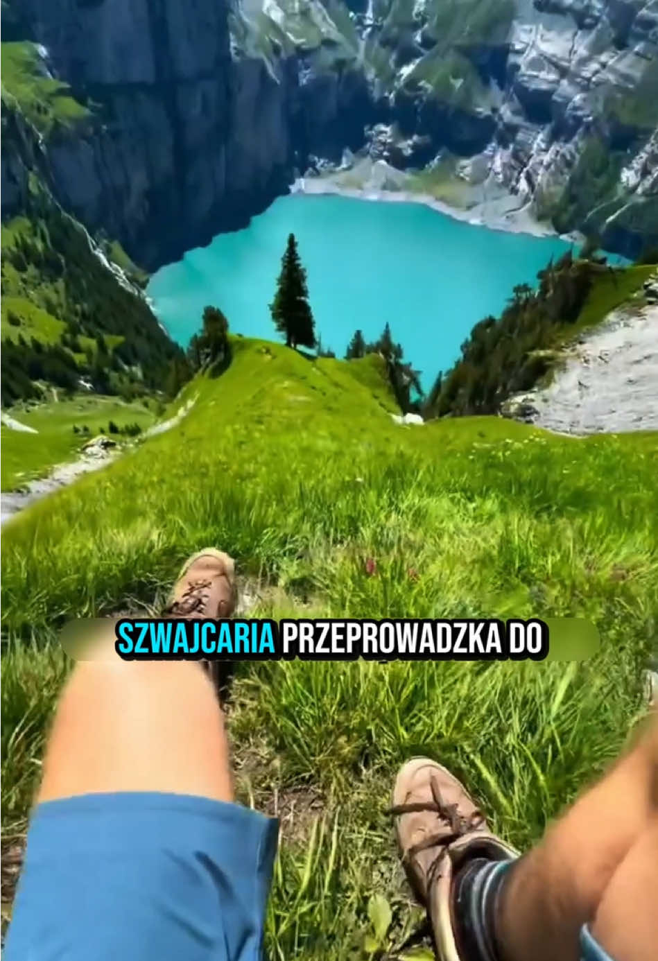 Szwajcaria płaci ci za zamieszkanie w górach 😮💰 Albinen – wioska, gdzie zamiast hałasu masz ciszę, a zamiast stresu – Alpy. 🏔️ Nowe życie? Tu zaczyna się od oddechu. 🌬️ #albinen #życiewgórach #alpy #podróże #przeprowadzka #motywacja #natura #marzenie #spokój