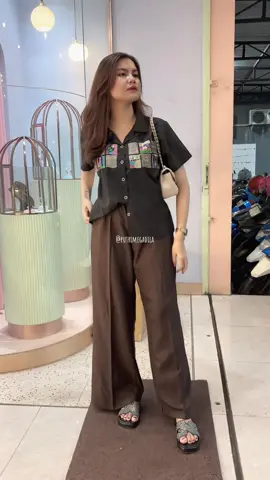 rekomendasi pants highwaist bahan premium dari @SHIFAQUII cocok buat formal or daily🤎 #pants #celanawanitaterbaru #outfit #outfitideas 
