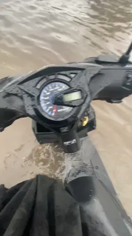 Full klebus 🥶🥶 #semarangstory #semarangbanjir #semaranghits #pejuangrupiah 