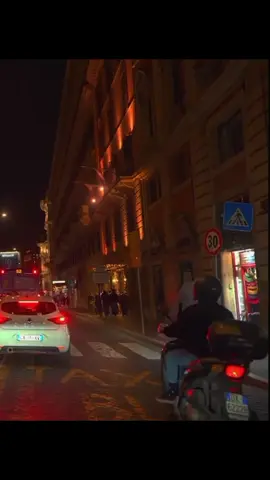 enak kali😣🤙 #lyrics #fouryou #xyzcba 