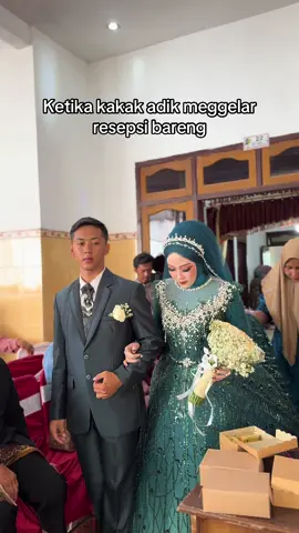 Hayo tebak mana kakak mana adik heheheh???