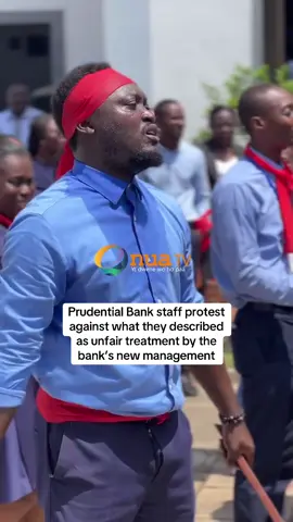 #bank #staff #protest #treatment