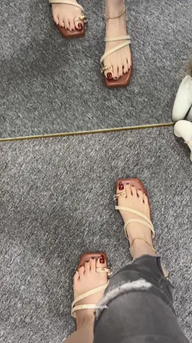 Warna beige bikin boncosss nagih banget cakep 👀🥵