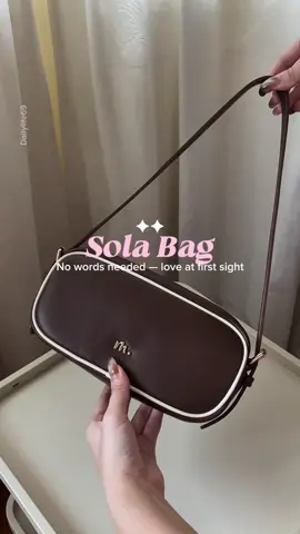 Everyday deserve lightness & style 🍩 #mossdoombag #bagwanita #bagviral #bagcantik #bagwanitamurah 