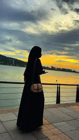 Ku kira aku yang kau pilih ternyata kau menunggu dia pulih 🥀