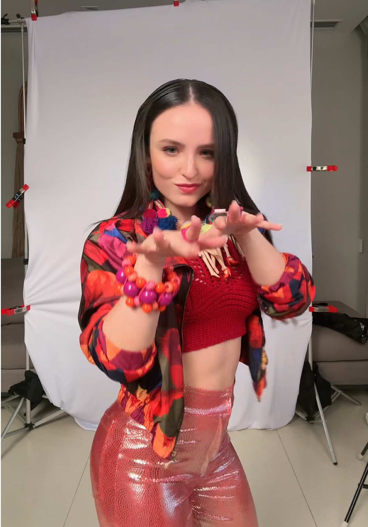 Escondam as básicas pq a Penélope tá chegando! Faltando só o cabelo rosa da queen 😏🔥👠💥 TRAIÇÃO ENTRE AMIGAS 04/12 nos cinemas! 
