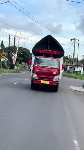 Olahraga per sebelum nyebrang @iqbalgusp  #trukoleng #trukmaniaindonesia #cctvoyi #fyp #efyeepe 