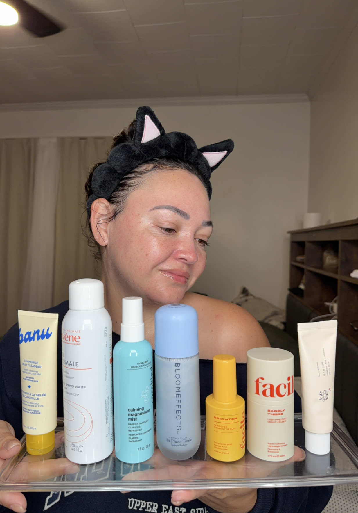 Morning skincare routine focused on brightening & hydrating 🤎 inspired by @sydney heinemann  @banu @AveneUSA @Bloomeffects @Facile Skin @Beauty of Joseon  #morningskincareroutine #skincareroutine #cocokind 