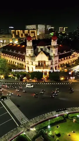 Semarang bagian banjir 😭 • Bagaimana pendapatmu tentang Kota Semarang⁉️ Tulis pendapat dan jawaban kamu di kolom komentar yaa 🙌🏼 Save, komen dan tag teman kalian buat berkunjung ke Semarang✨😉 video @anang_s.w #dolansemarang  #semarang #semarangbanjir 