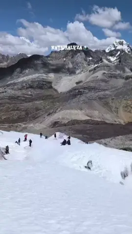 Hay paisajes que no se cuentan...se viven ¿vamos?🏔                                              #nevadotunsho🏔️❄️ #aventuraenlanieve #Trek #huancayo #Nevado 