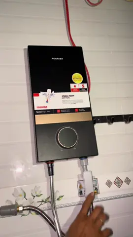 Hướng dẫn sử dụng máy tắm nước nóng toshiba cho anh chị em nào chưa biết nha #tantam #thodienmayxanh #phụcvukhachhang 