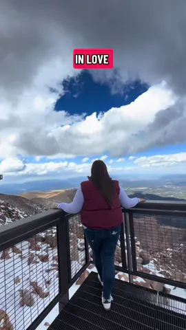 Pikes peak made me fall in love with Jesus even more. His creation is just perfect. 🥹🥹❤️❤️ #pikespeak #colorado #fall2025 #girlstrip 