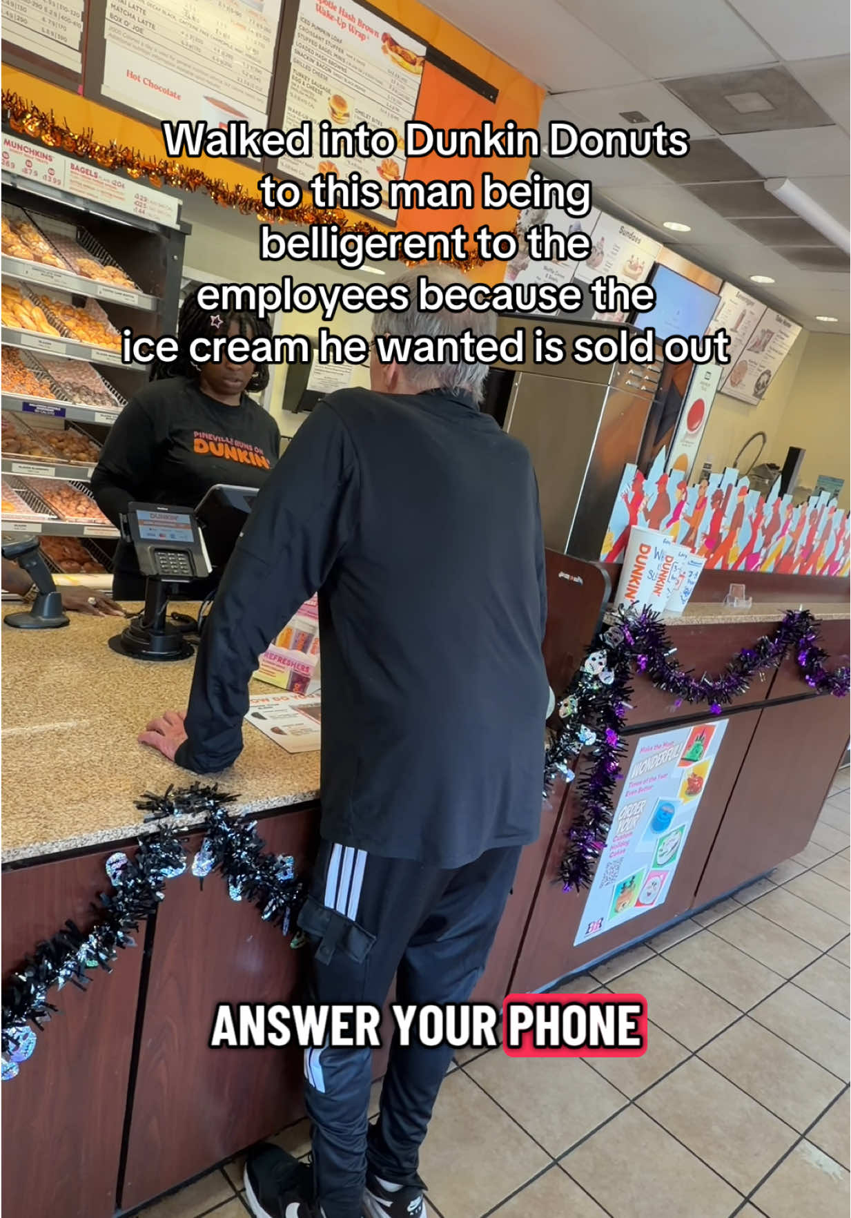 Walked in #dunkindonuts to this😂 I wonder what was the flavor he went mad over! #karensoftiktok #badcustomers #employeeproblems #customercomplaints 